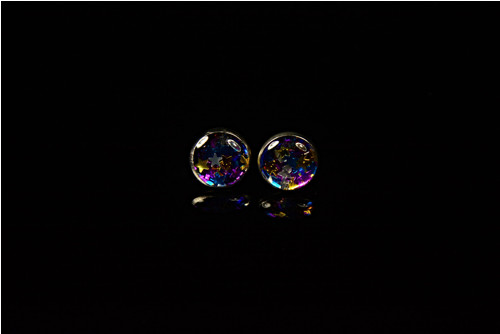 Pryskyřicové náušničky