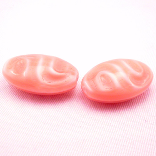 2ks Korálky Ovál 24x12mm Pink Strawberry Cream