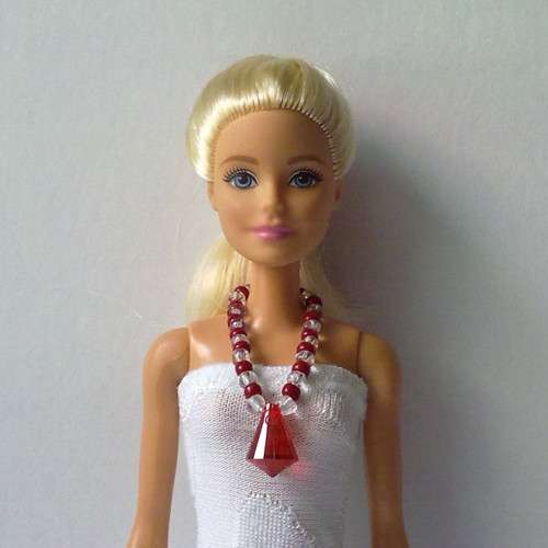 Šperky pro Barbie - náhrdelník — foto 1