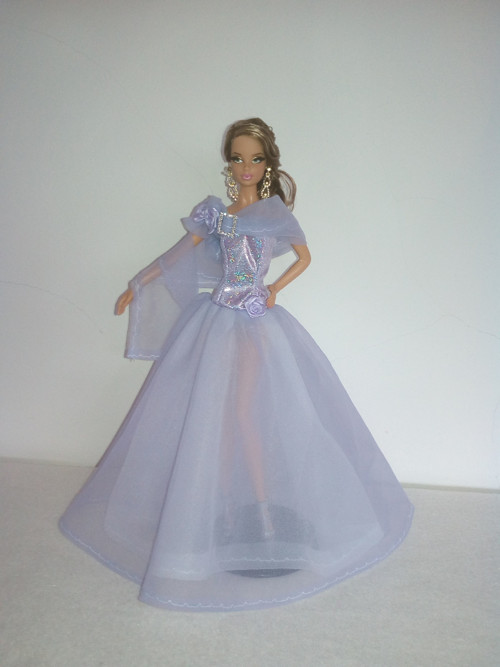 Šaty pro Barbie — foto 1
