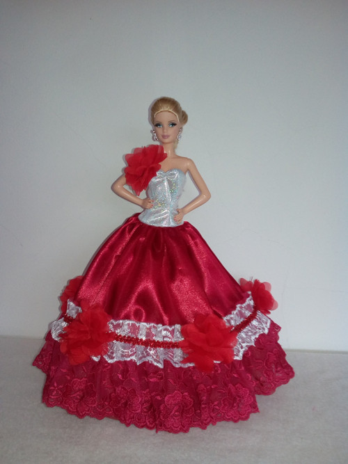 Šaty pro Barbie — foto 1