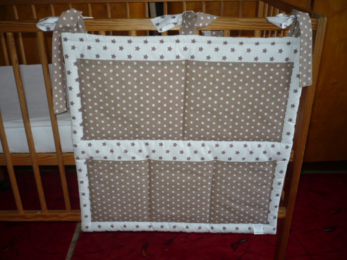 Kapsář k postýlce hnědo-béžové hvězdičky 60x60