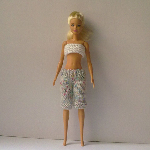Oblečky pro Barbie - kraťasy — foto 1