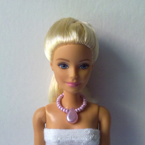 Šperky pro Barbie - náhrdelník — foto 1