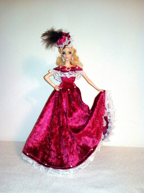 Šaty pro Barbie — foto 1