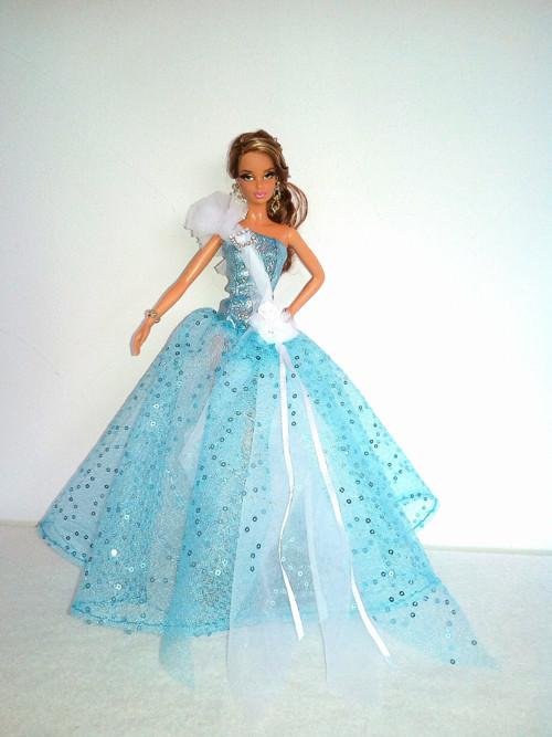 Šaty pro Barbie — foto 1