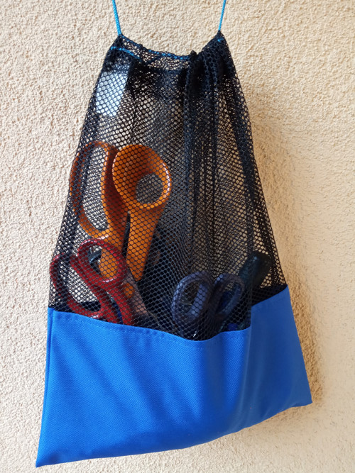 Pytlík síťovina černá, batohovina modrá 35/42cm