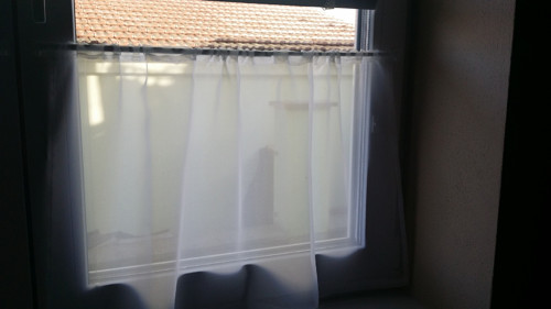 Bílá záclonka — foto 1