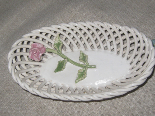Porcelánová miska s růží