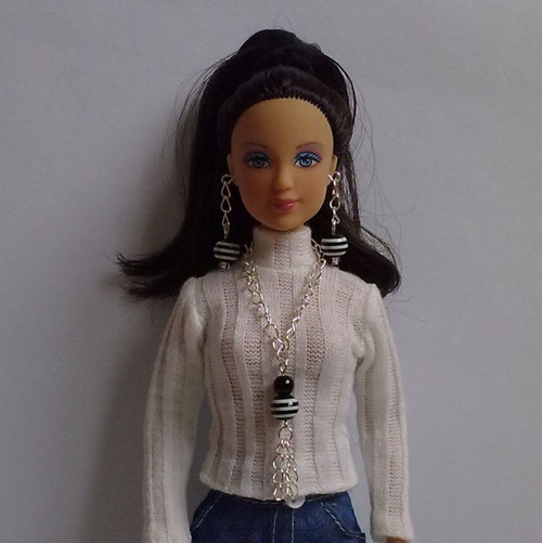Šperky pro Barbie - náhrdelník, náušnice — foto 1