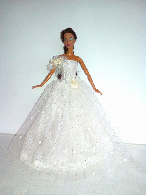 Šaty pro Barbie — foto 1