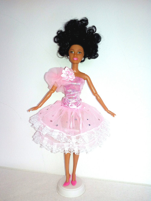 Šaty pro Barbie — foto 1