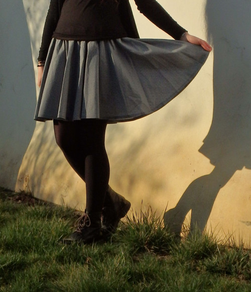Opravdická kolová, mechová šedá — foto 1