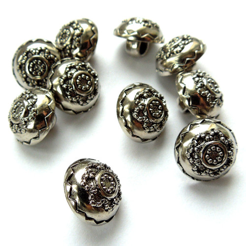 Knoflík kovový ozdobný, průměr 10 mm