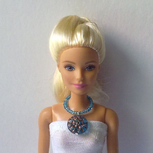 Šperky pro Barbie - náhrdelník — foto 1