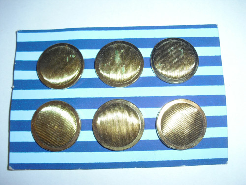 6x starožitné kovové KNOFLÍKY, zlaté, vzor, 1 druh