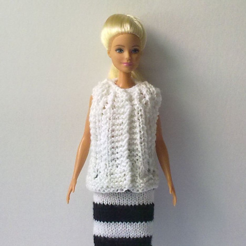 Oblečky pro Barbie - Vesta — foto 1