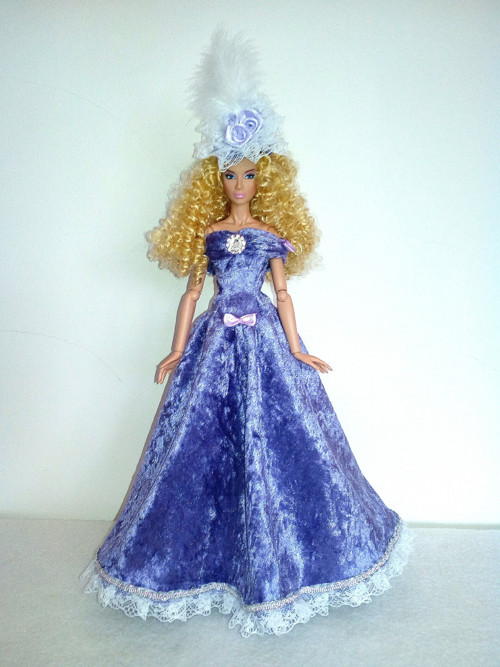 Šaty pro Barbie — foto 1