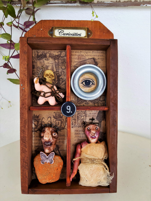 Curiosities — foto 1