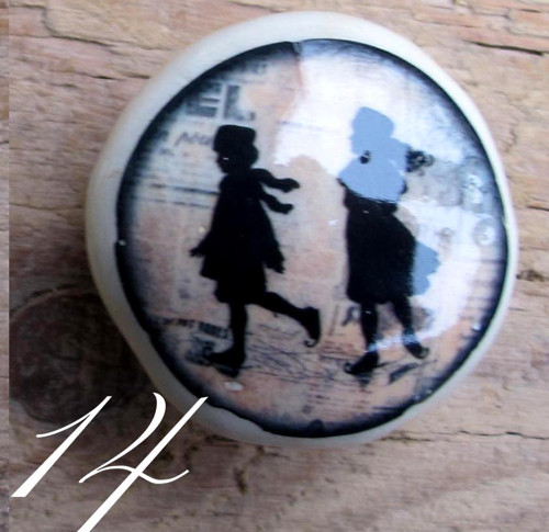 Keramická úchytka č. 14 ze série Vintage Children