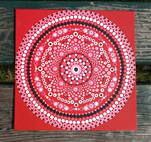 Mák vlčí zarytě mlčí... Mandala