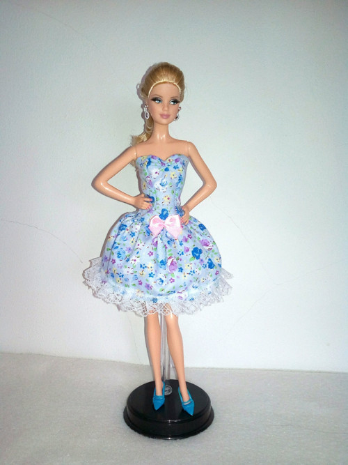 Šaty pro Barbie — foto 1