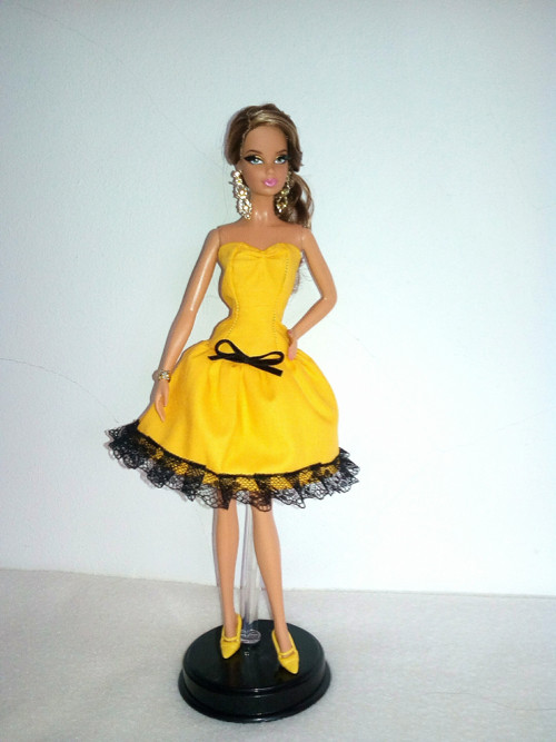 Šaty pro Barbie — foto 1