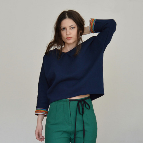 Tmavě modrý oversize pulovr — foto 1