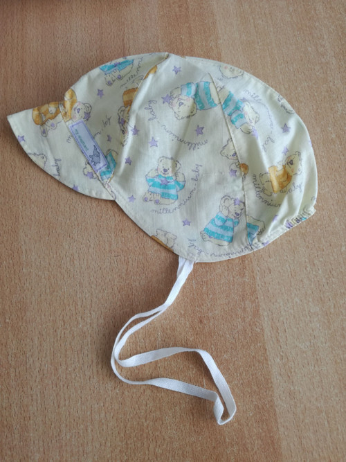 Letní čepička s kšiltem — foto 1