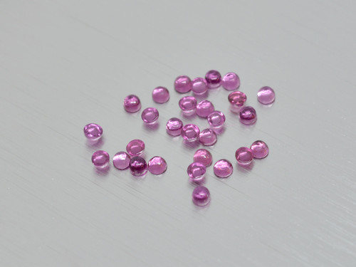 GRANÁT přírodní kulatý 2.2 mm kabošon