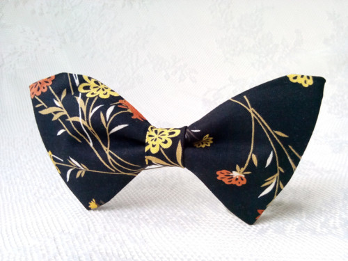 Romantic bow tie