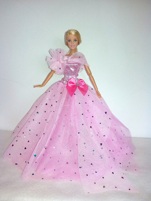 Šaty pro Barbie — foto 1