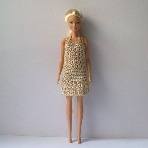 Oblečky pro Barbie (zlaté) — foto 1