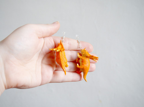 Dinosauří náušnice - Triceratops