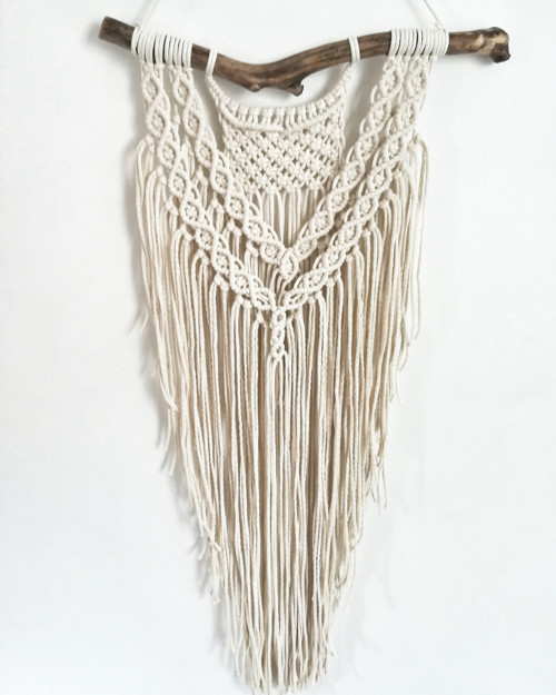 Macrame dekorace v krémové barvě — foto 1