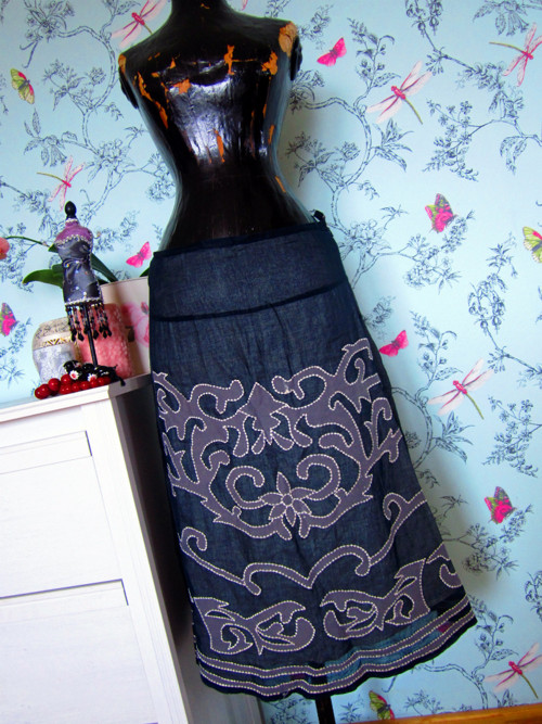 Sukně s ornamentem — foto 1