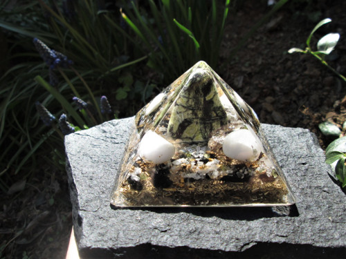 Org. pyramida ,, Andělské meditace " — foto 1