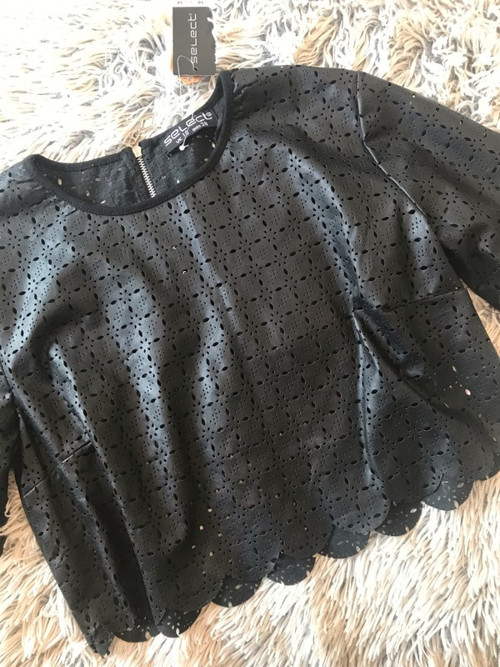 Koženkový crop-top - vel. 38 — foto 1