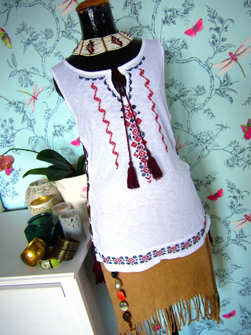 Báječný boho top vyšívaný — foto 1