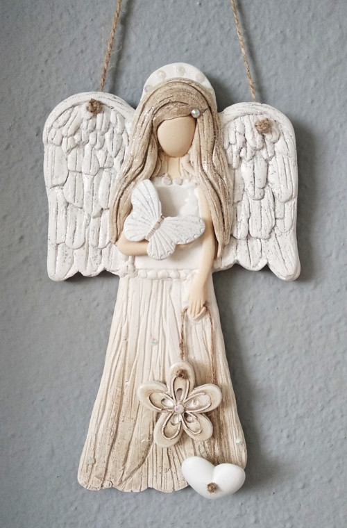 Anděl 22 cm - motýlek