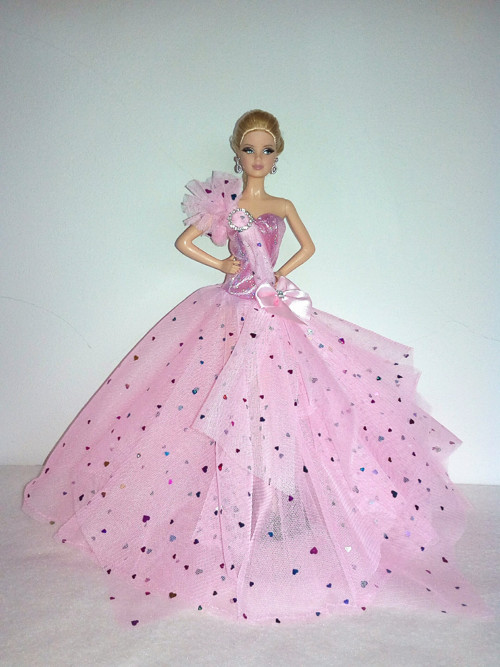 Šaty pro Barbie — foto 1