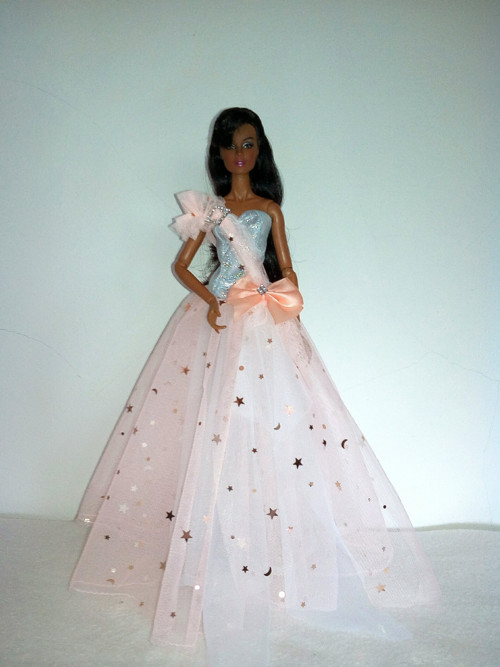 Šaty pro Barbie — foto 1