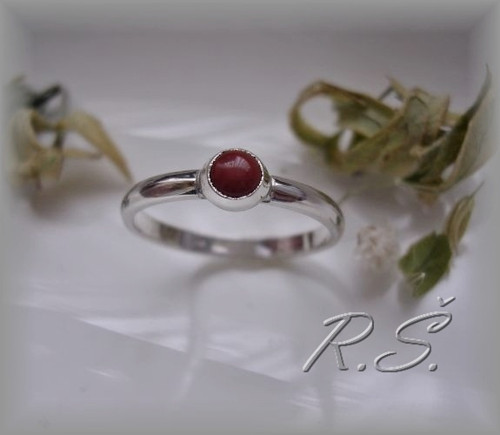 PŮLKULATÝ šíře 2mm č. 53 JASPIS muglička 4,2 mm