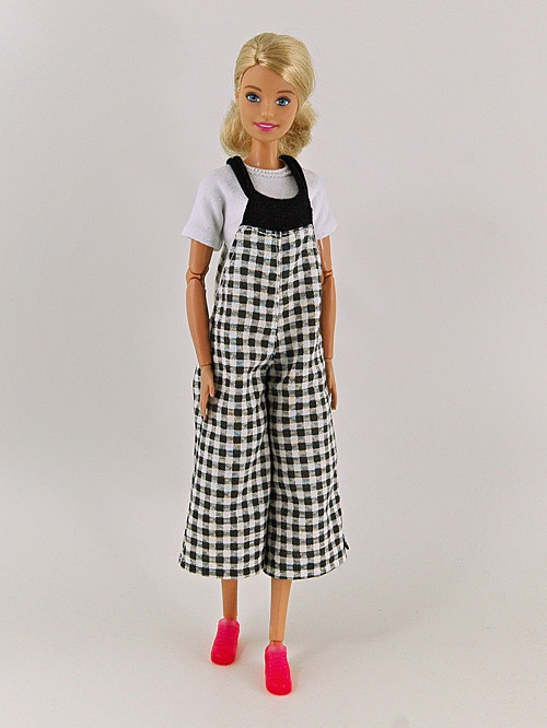 Barbie - Kostkované lacláče — foto 1