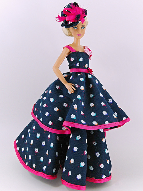 Barbie - Historické šaty — foto 1