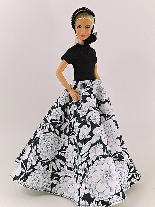 Barbie - Společenské šaty černobílé — foto 1