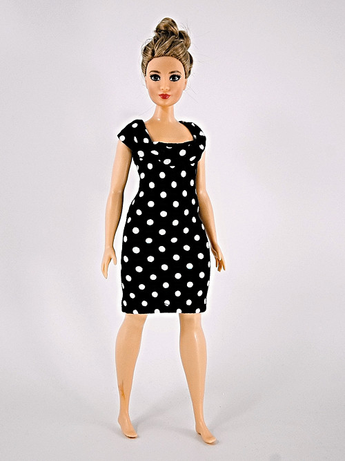 Barbie Baculka - Puntíkaté šaty — foto 1