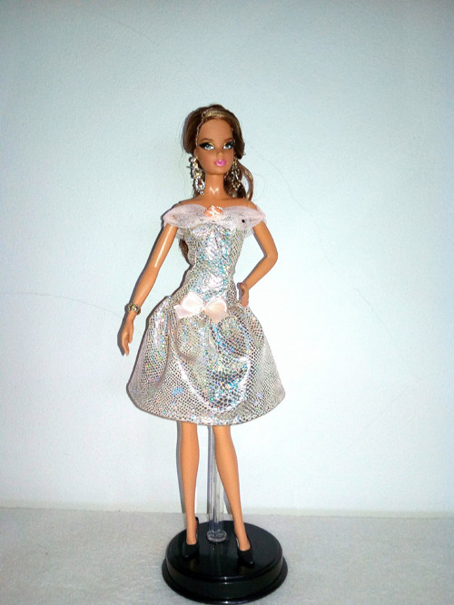 Šaty pro Barbie — foto 1