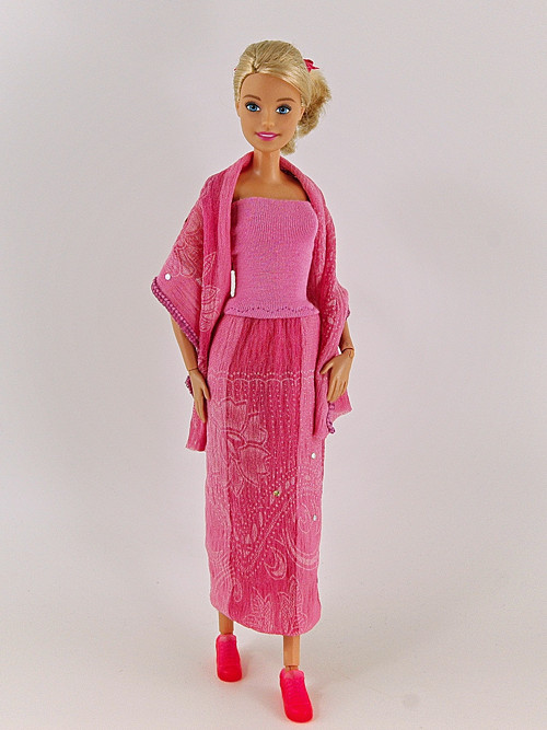Barbie - Růžové šaty s plédem — foto 1
