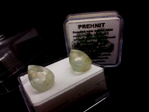 Prehnit - náušnice
